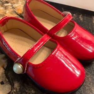 Red patent leather Mary Jane shoes toddler size 10